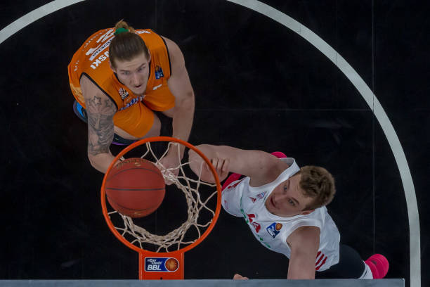 赛激战正酣 赛激战正酣